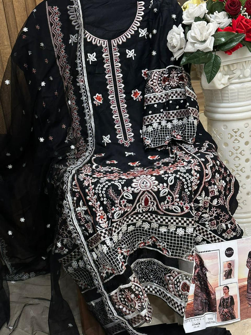 Mehboob Tex Qalmkar Vol 5 Cotton Rayon With Heavy Self Embroidery Salwar Suit