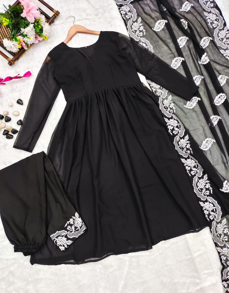 Vad Black Outfit Georgette With Embroidered Work Designer Fancy Kurti Combo Set