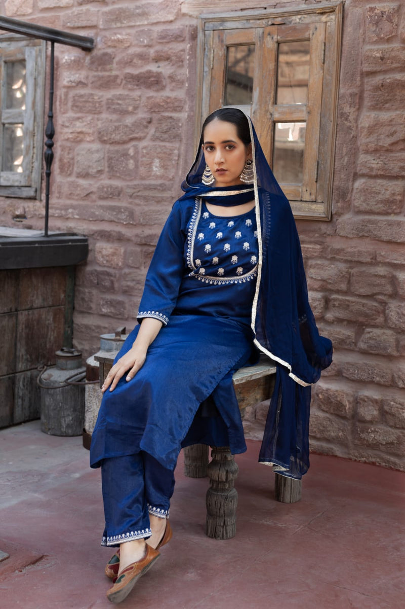 100 Milles Aarushi Velvet With Embroidery Work Stylish Designer Party Wear Fancy Kurti