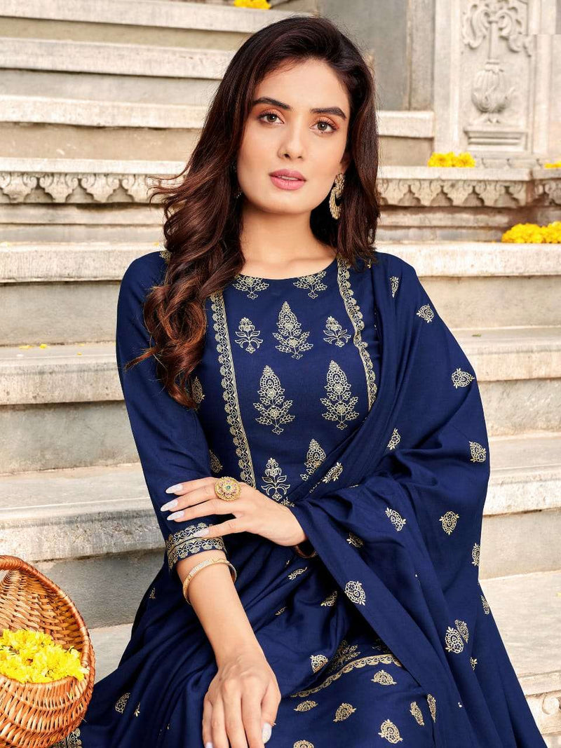 Banwery Launch By Parishi Rayon Foil Prined Exclusive Attractive Look Pakistani Salwar Kameez