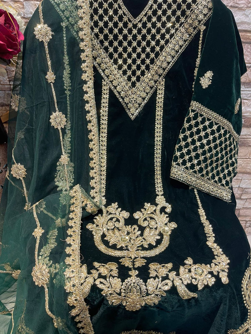 Shree Fabs K 1625 B Velvet With Heavy Embroidery Work Stylish Designer Wedding Wear Salwar Kameez