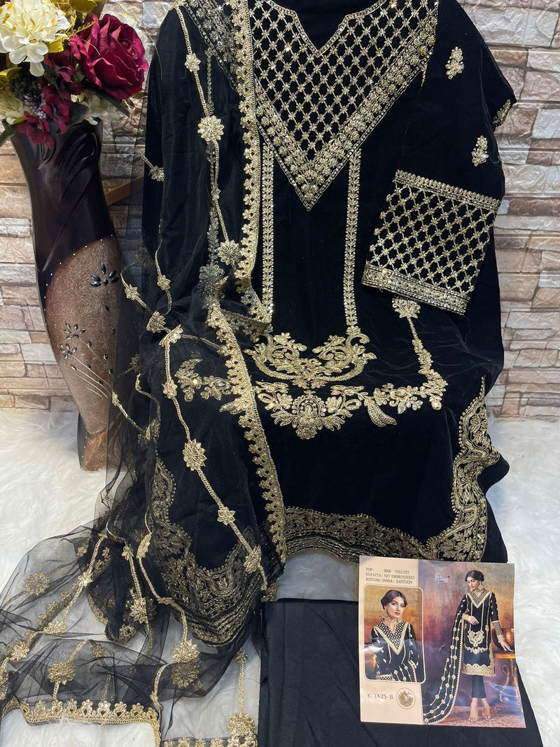 Shree Fabs K 1625 D Velvet With Heavy Embroidery Work Stylish Designer Wedding Wear Salwar Kameez