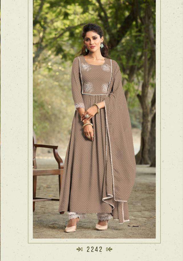 Maskeen Zeenat Pure Rayon Embroidery Kurti With Plazzo Dupatta