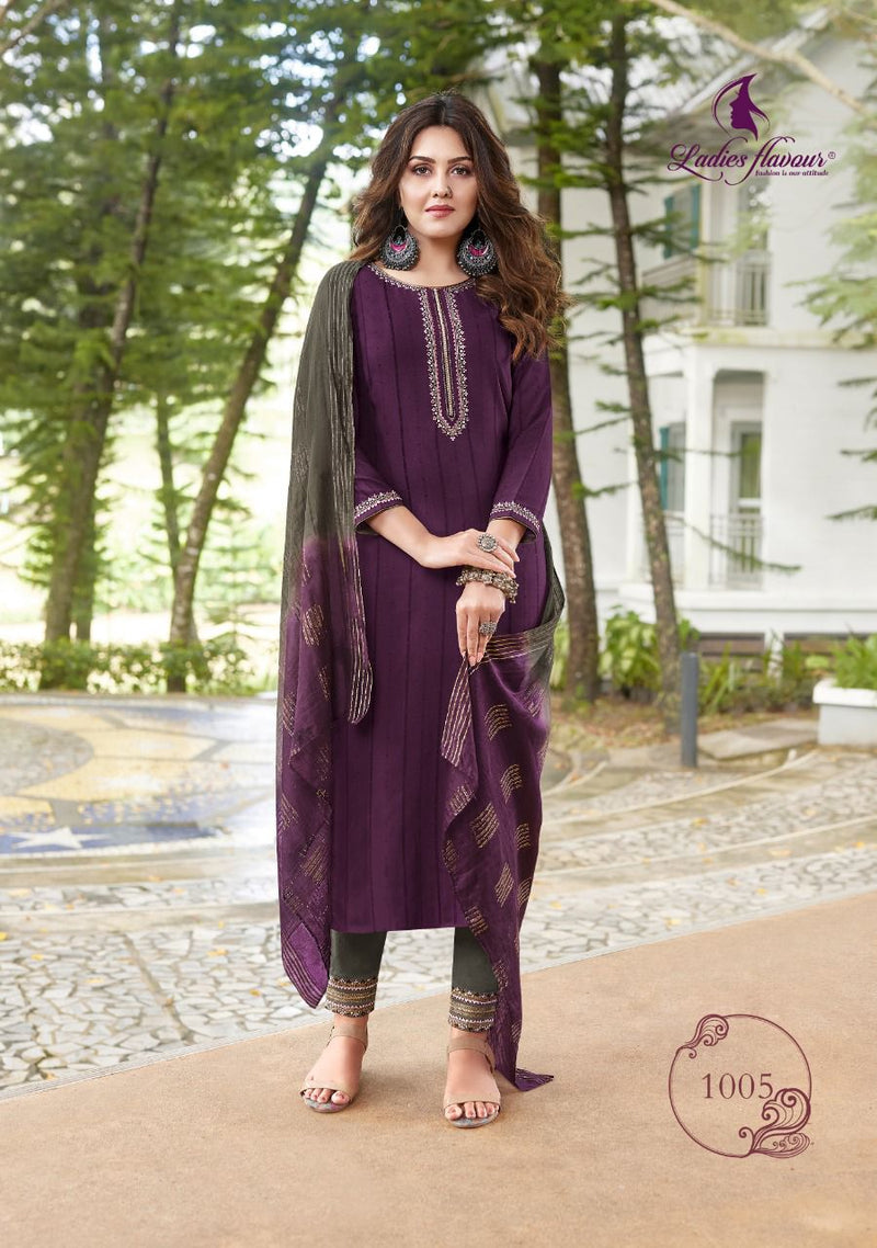 Ladies Flavour Safar Viscose With Fancy Embroidery Work Stylish Designer Casual Wear Attractive Look Kurti