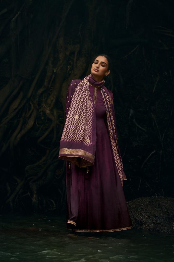 Varsha Presents Tehvar Tusaar Silk Embroidery Work Salwar Kameez